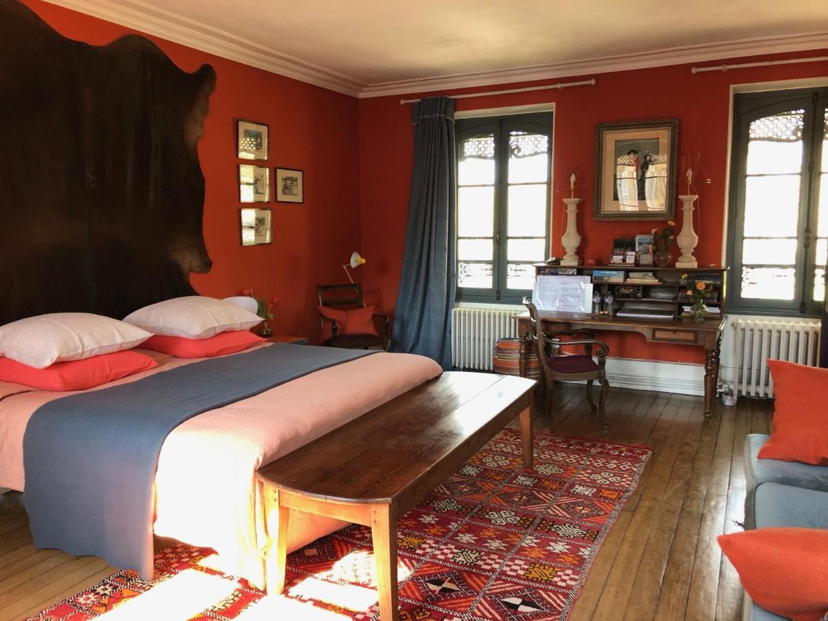 Bed In Versailles - Villa De La Piece D'Eau Des Suisses Versalhes Exterior foto
