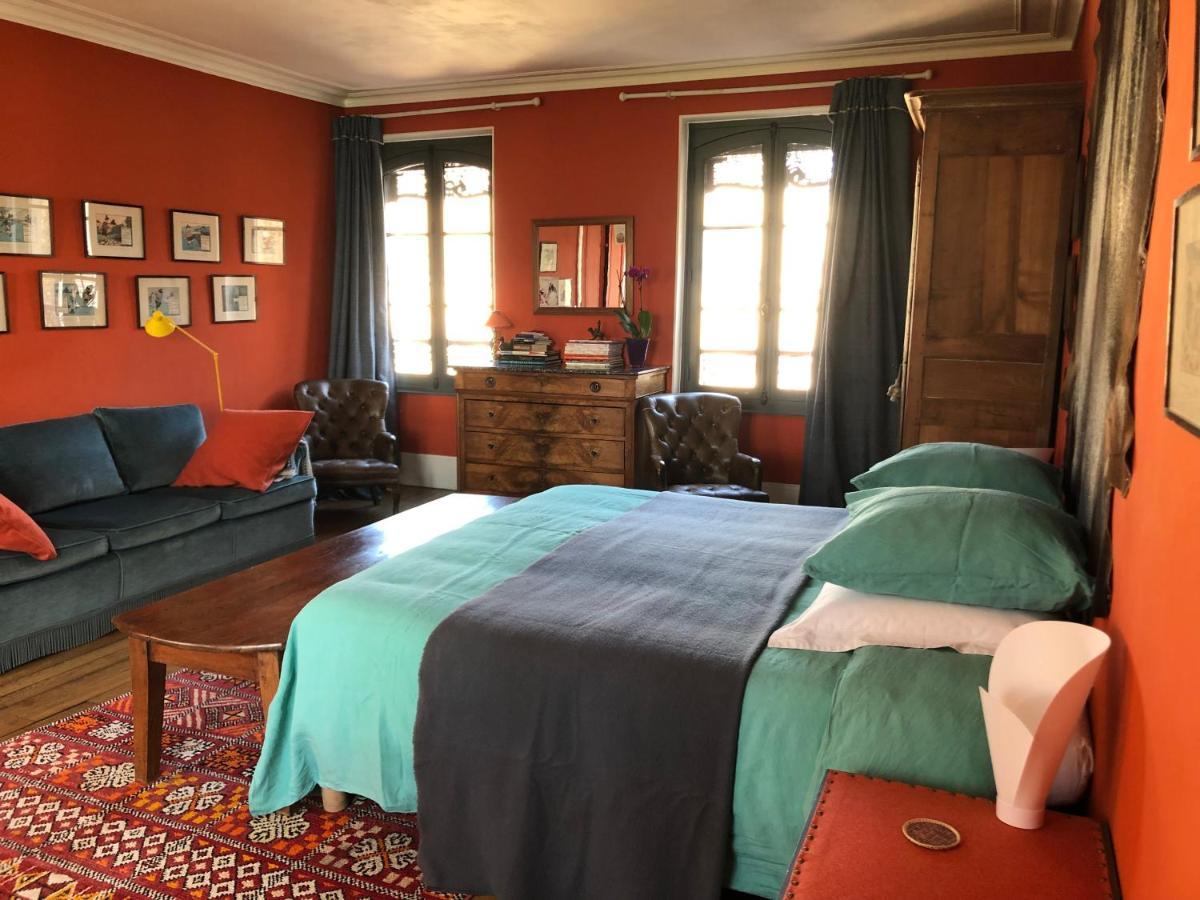Bed In Versailles - Villa De La Piece D'Eau Des Suisses Versalhes Exterior foto